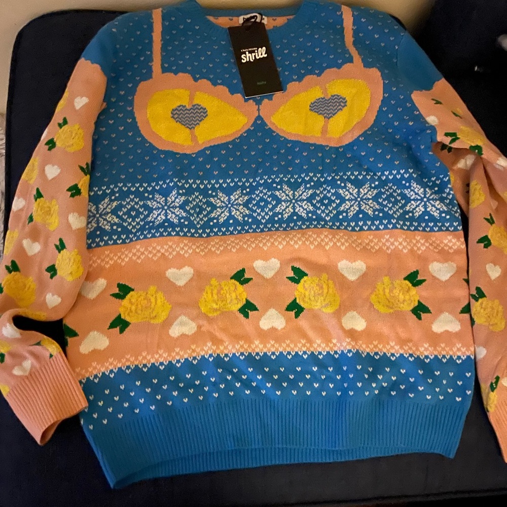 Limited edition Hulu shrill sweater
